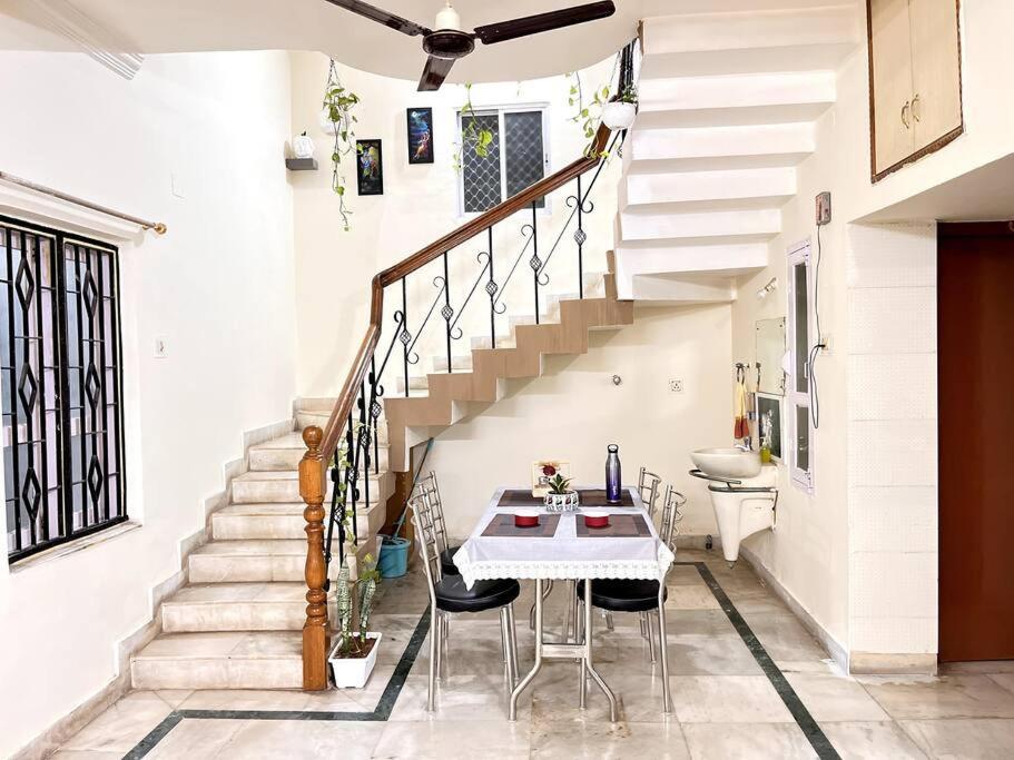 Gauranga Kutir-A Spiritual Villa Retreat 부바네스 외부 사진